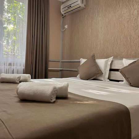 Kausar Hotel Bishkek Exterior photo