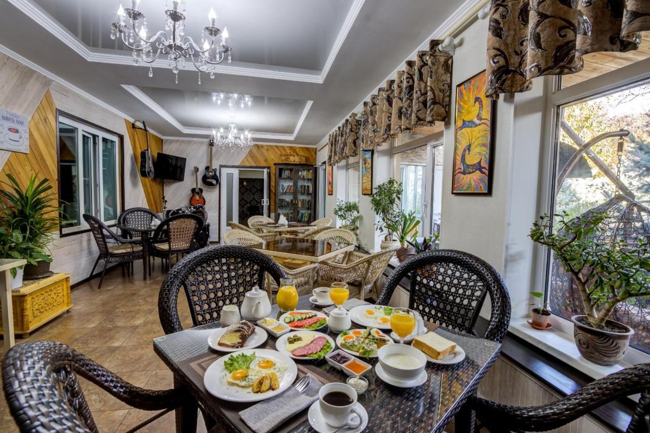 Kausar Hotel Bishkek Exterior photo