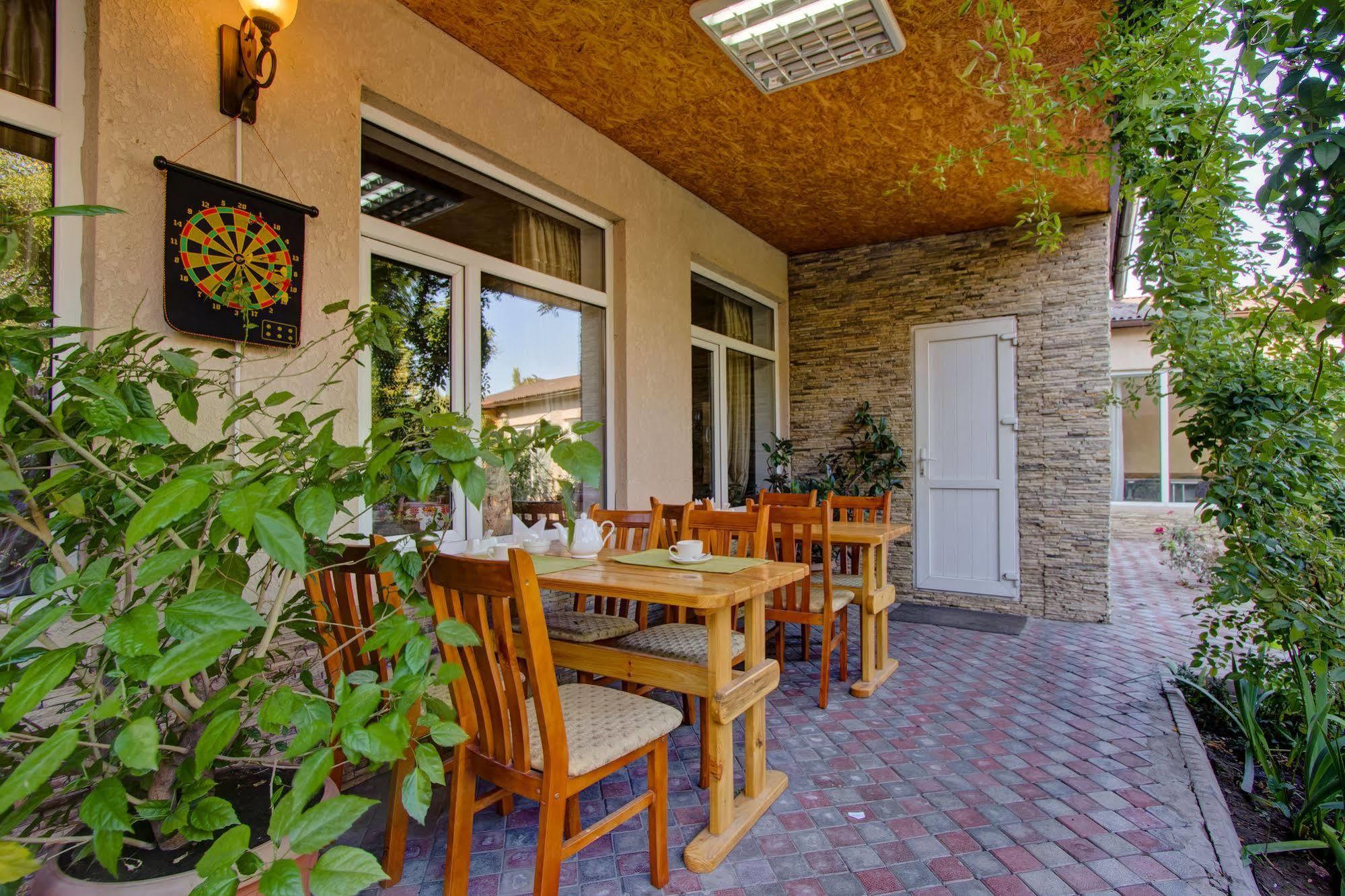 Kausar Hotel Bishkek Exterior photo