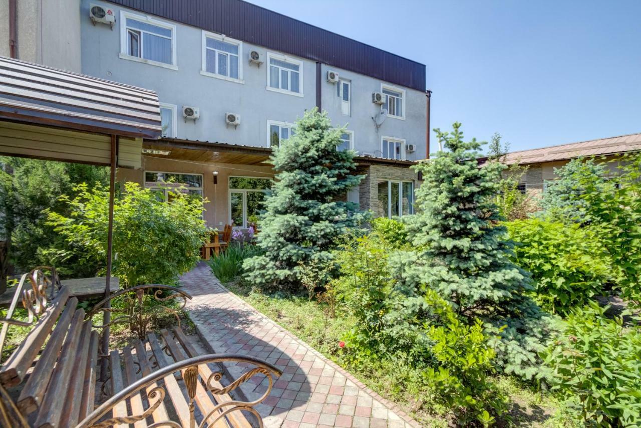 Kausar Hotel Bishkek Exterior photo